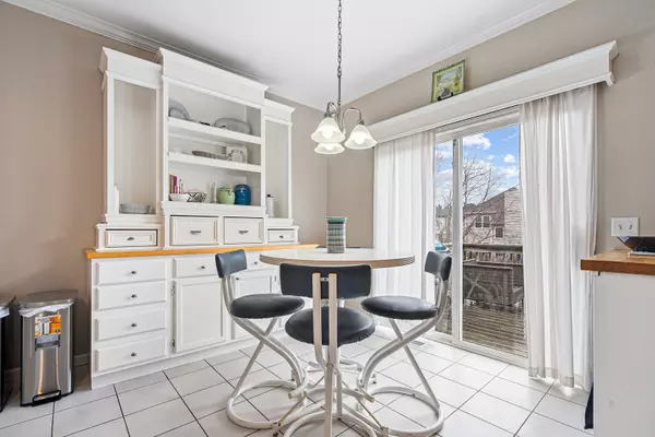 Algonquin, IL 60102,1690 Highmeadow LN