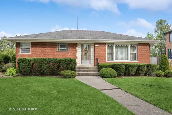 8825 Oketo AVE, Morton Grove, IL 60053