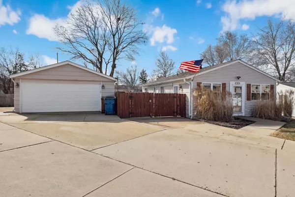 Glendale Heights, IL 60139,541 Charles CT