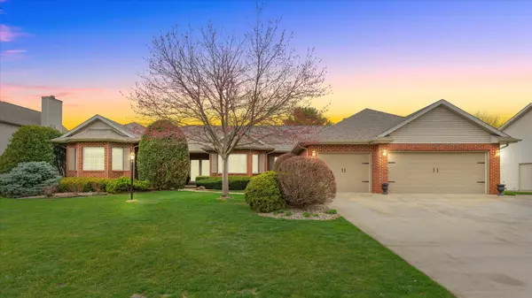 Champaign, IL 61822,4302 Curtis Meadow DR
