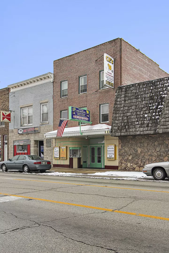 Watseka, IL 60970,213 W Walnut ST