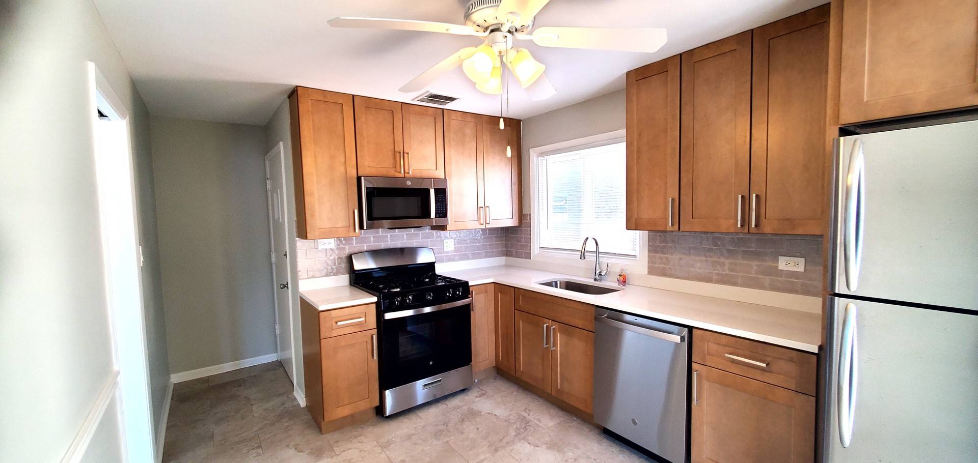 Niles, IL 60714,7252 W Crain ST #1