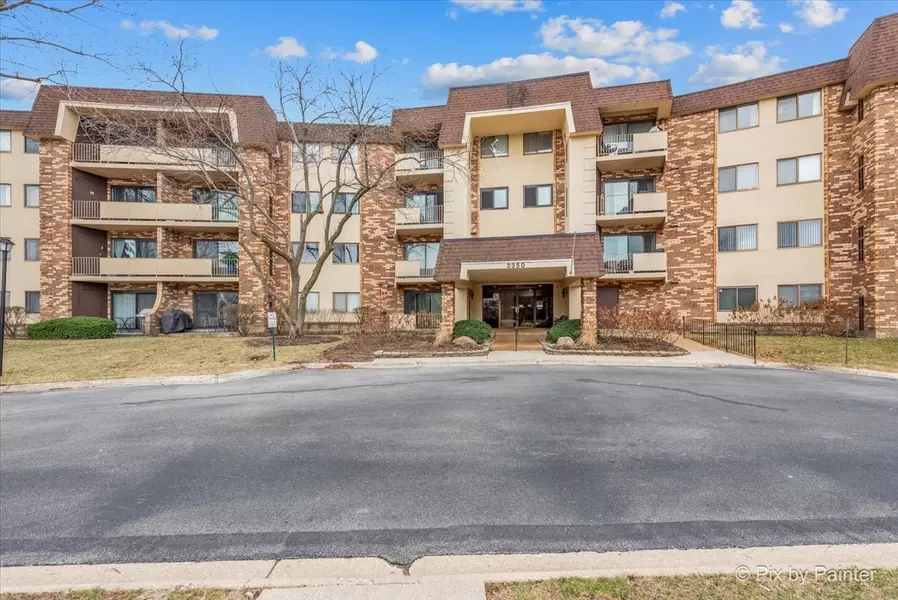 3350 N Carriageway DR #411, Arlington Heights, IL 60004