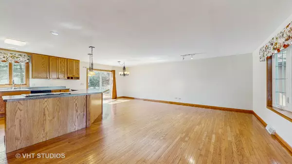 Cary, IL 60013,139 Sherwood DR