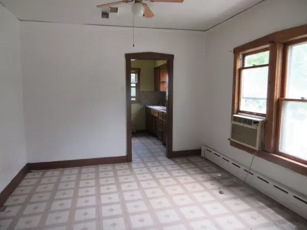 Calumet City, IL 60409,525 Price AVE