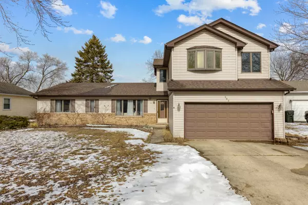 582 Norman DR, Cary, IL 60013