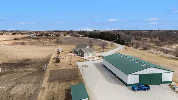 Beecher, IL 60401,945 E Eagle Lake RD