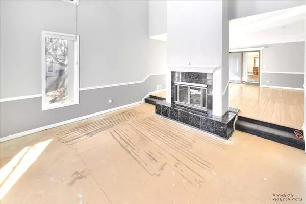 Bloomingdale, IL 60108,158 Goldeneye LN