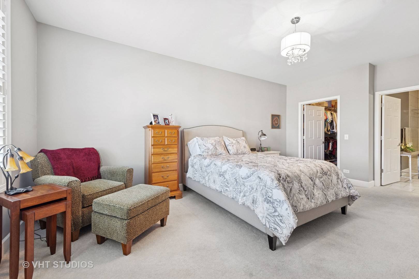Downers Grove, IL 60515,935 BURLINGTON AVE #403