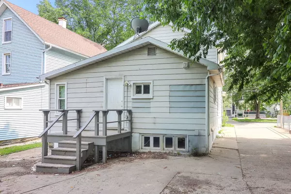 Aurora, IL 60505,710 E Benton ST