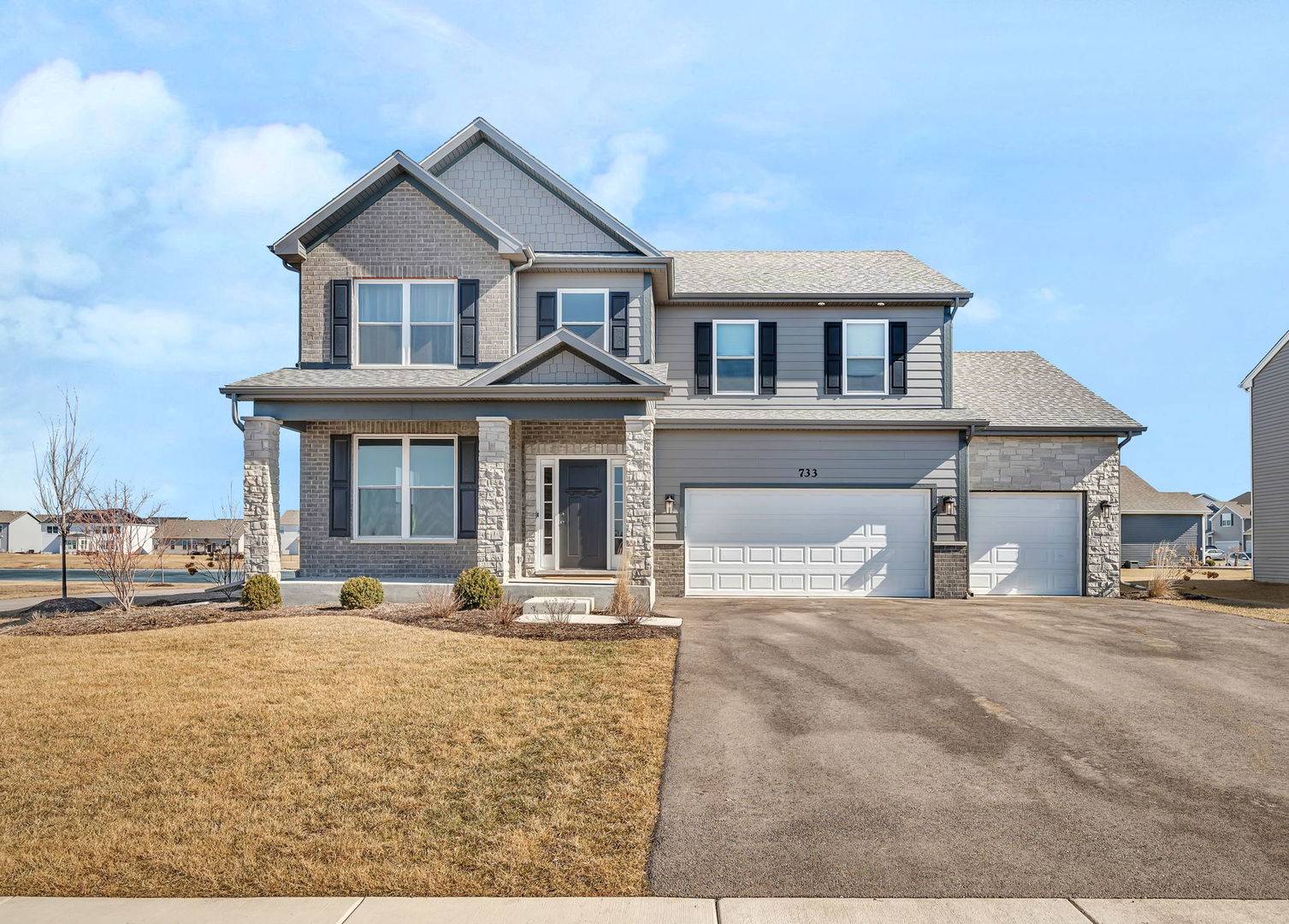 733 Juniper ST, Oswego, IL 60543