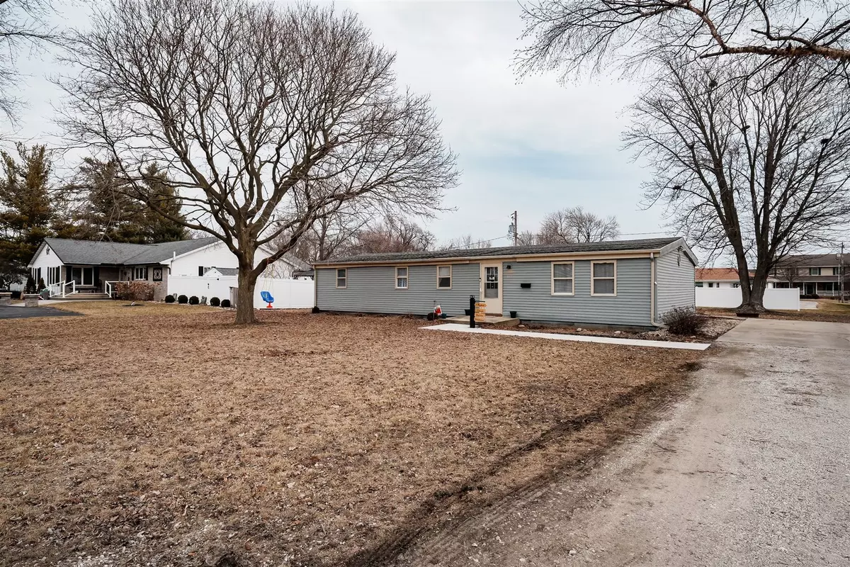 Chenoa, IL 61726,803 Sheridan ST