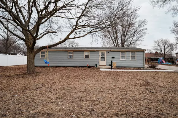 Chenoa, IL 61726,803 Sheridan ST