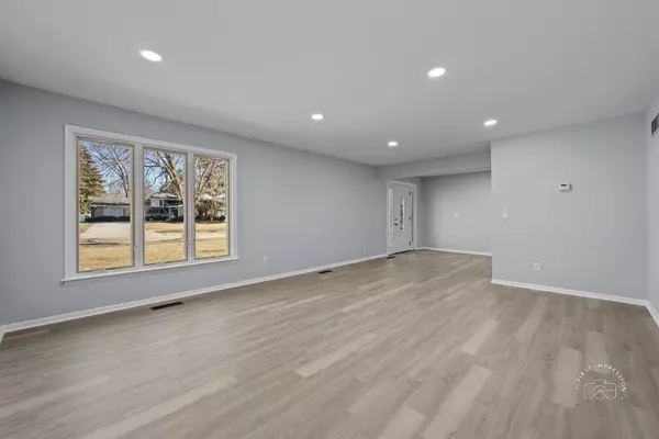 Joliet, IL 60435,613 Apollo DR