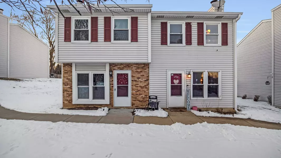1732 N Marywood AVE, Aurora, IL 60505