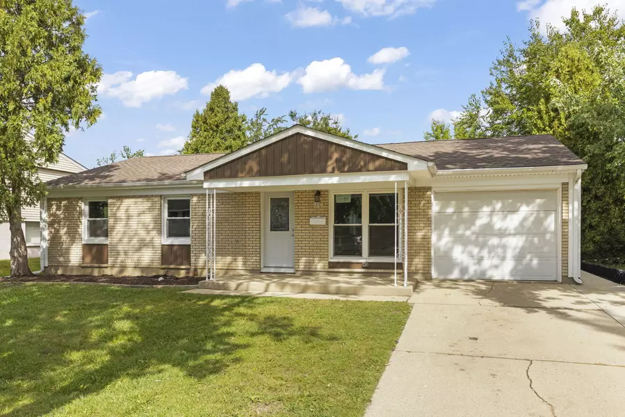 700 Pleasant PL, Streamwood, IL 60107