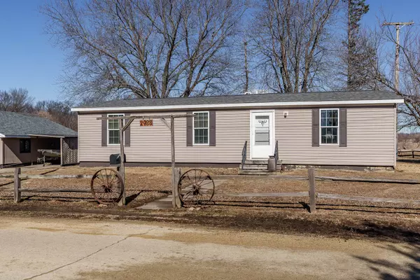 2988 E Honey Creek RD, Chana, IL 61015