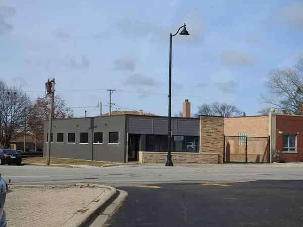 7400 N Milwaukee AVE, Niles, IL 60714