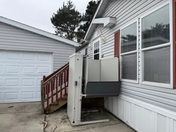 Beecher, IL 60401,123 CARDINAL DR