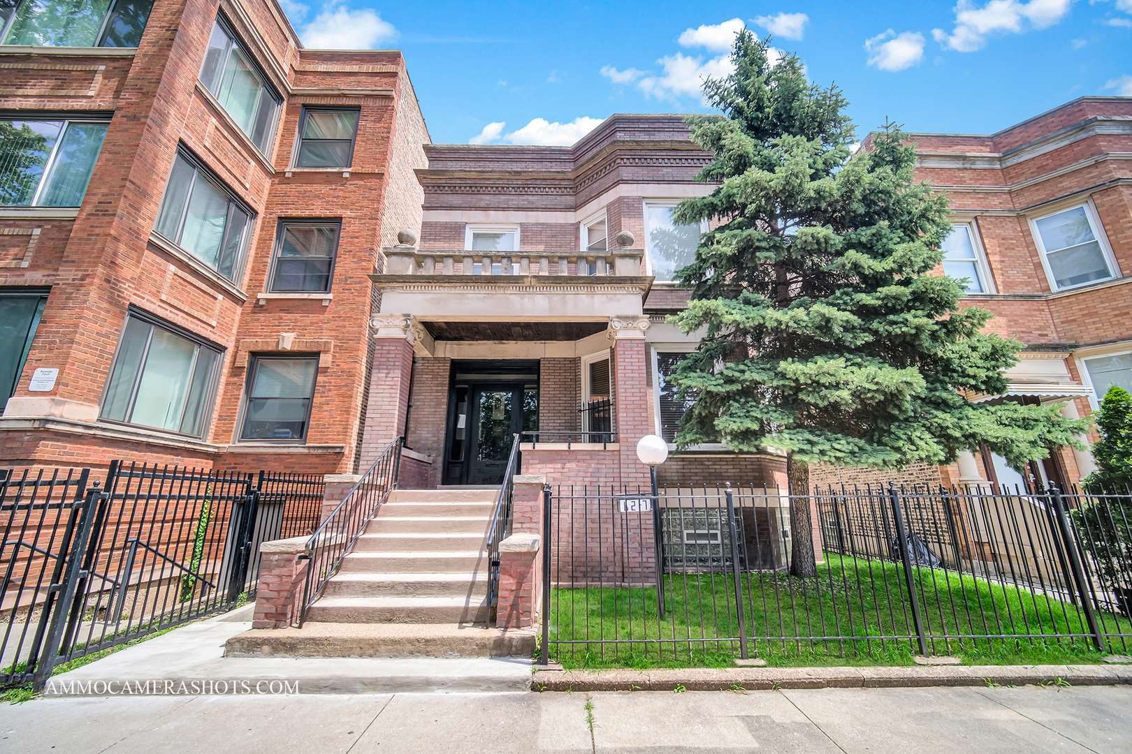 Chicago, IL 60637,6217 S Langley AVE