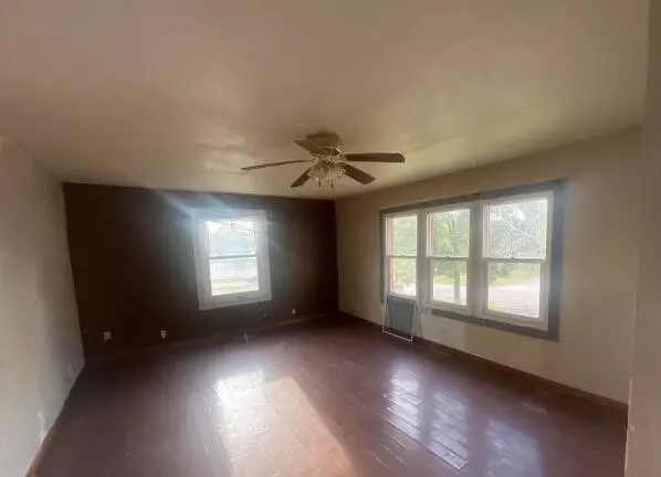 Canton, IL 61520,454 Mulberry PL