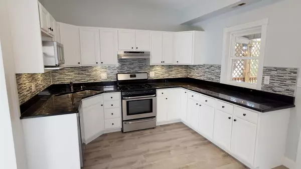 Chicago, IL 60642,1460 W Huron ST