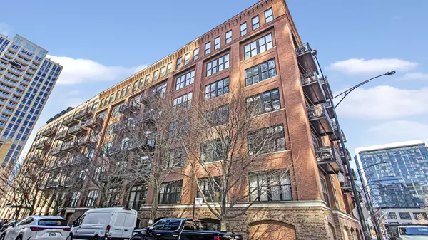 520 W Huron ST #306, Chicago, IL 60654