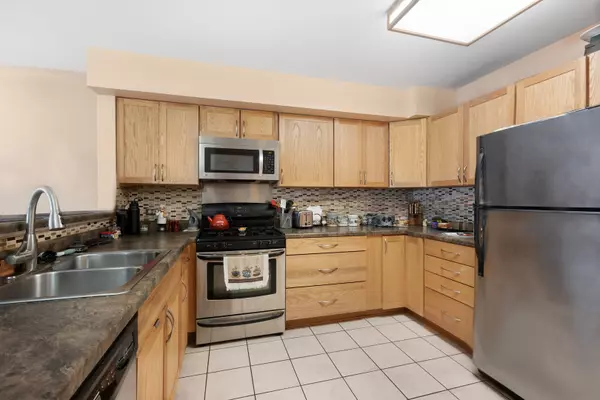 Elk Grove Village, IL 60007,861 Spring Creek CT