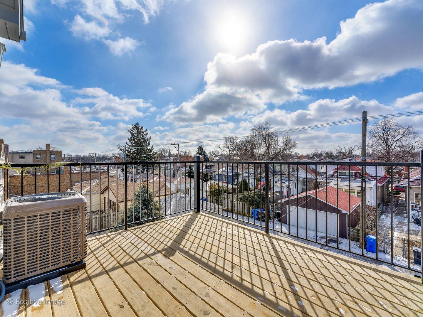 Chicago, IL 60646,5306 W Devon AVE #1