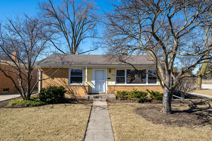 8322 N Ozanam AVE, Niles, IL 60714