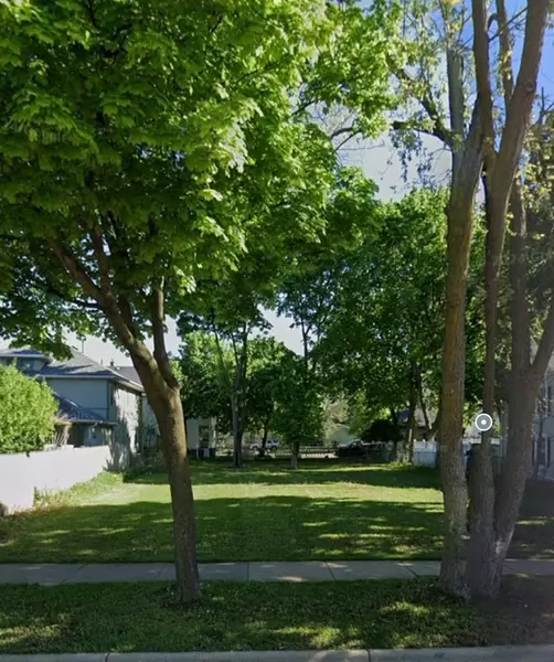 574 E Galena BLVD, Aurora, IL 60505