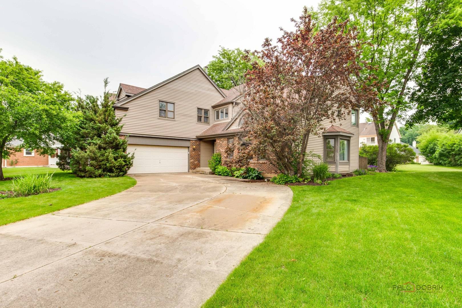 Buffalo Grove, IL 60089,621 Raintree RD