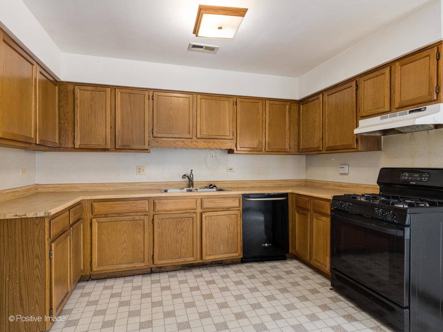 Burnham, IL 60633,2619 E Martha PL