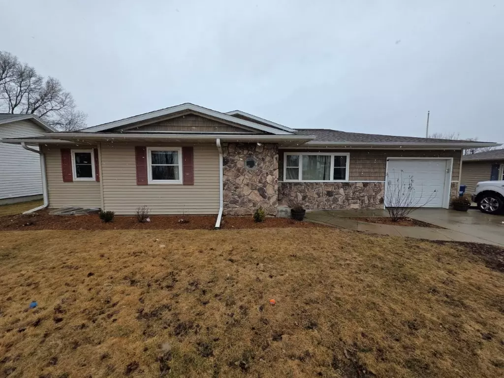 Sterling, IL 61081,800 Dixon CT