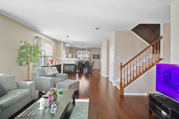 Bartlett, IL 60103,748 Lambert LN