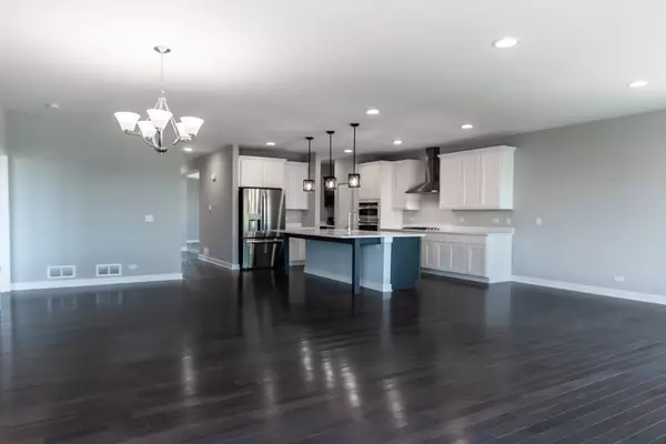 Grayslake, IL 60030,2755 Sheldon RD