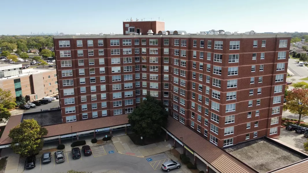 8975 W Golf RD #731, Niles, IL 60714