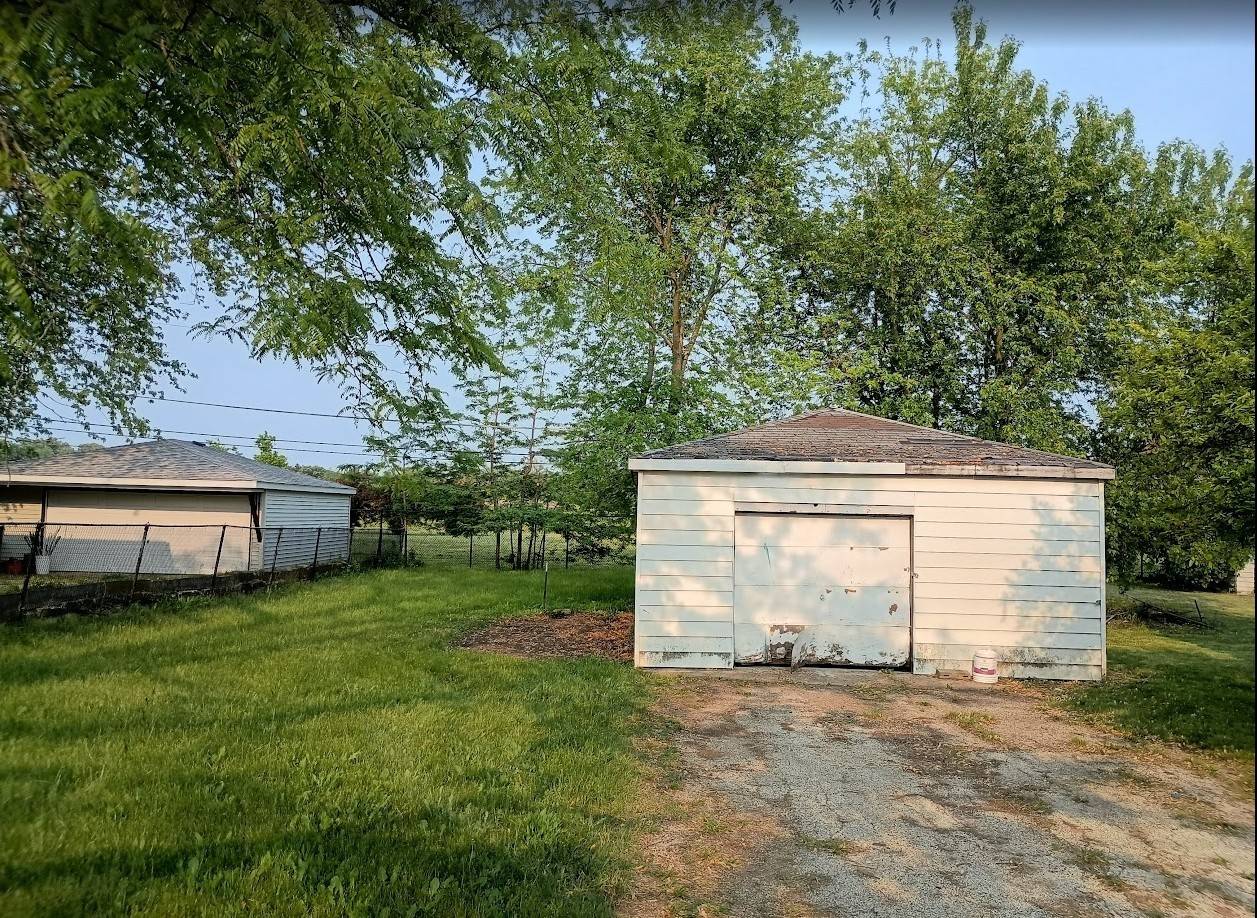 1103 Lotus DR, Round Lake Beach, IL 60073