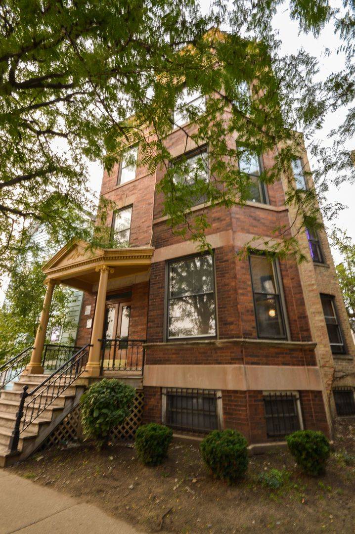 1742 W Addison ST #3, Chicago, IL 60613