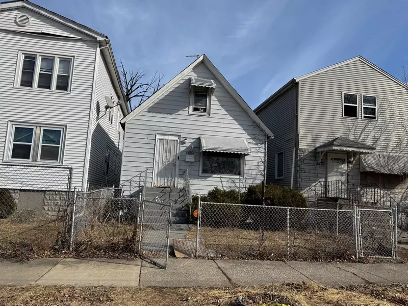 10623 S Perry AVE, Chicago, IL 60628
