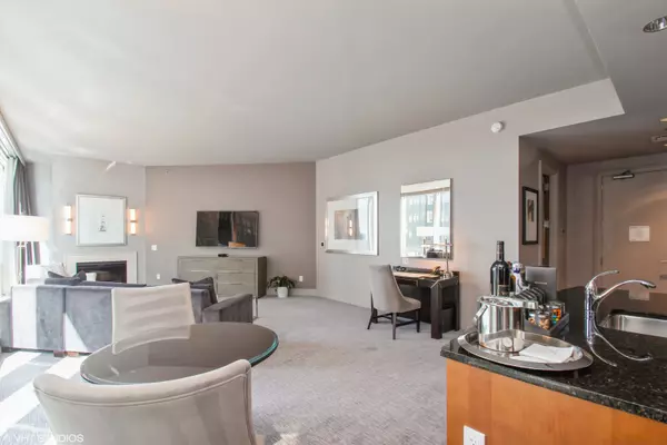 Chicago, IL 60611,401 N Wabash AVE #2526