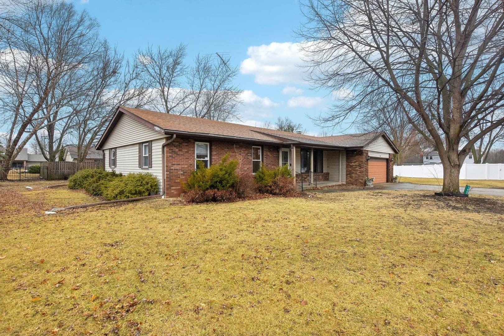 Morris, IL 60450,1802 Charles ST