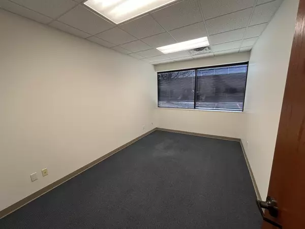 Champaign, IL 61820,201 Knollwood DR #B