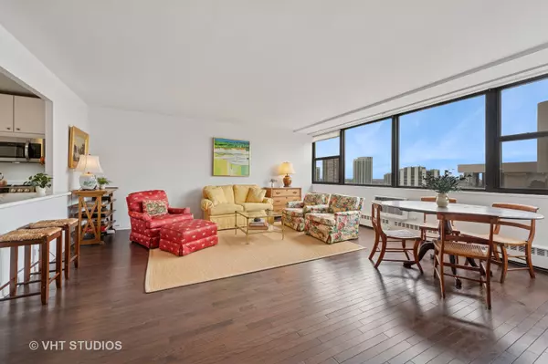 Chicago, IL 60610,1445 N State Pkwy #2503