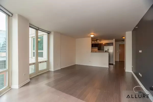 Chicago, IL 60654,345 N LaSalle DR #2507