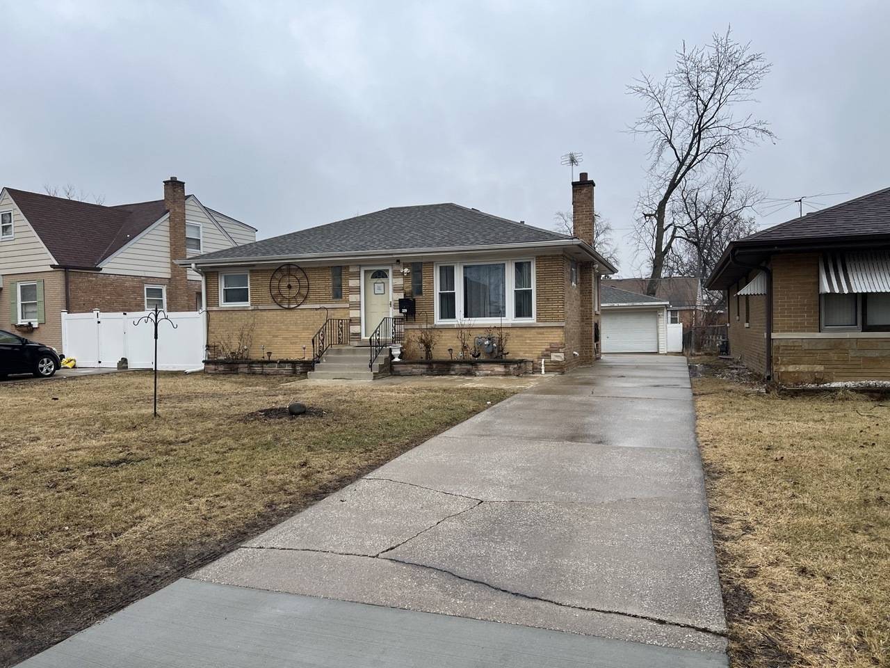 329 High Ridge RD, Hillside, IL 60162