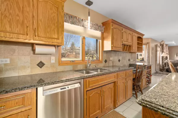 Homer Glen, IL 60491,13124 W Beaver Lake DR