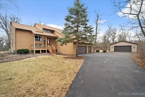 2N625 Landrose LN, Maple Park, IL 60151