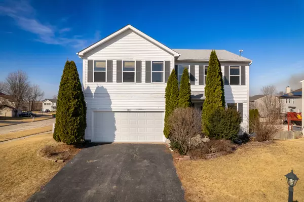 100 Evergreen DR, Kirkland, IL 60146