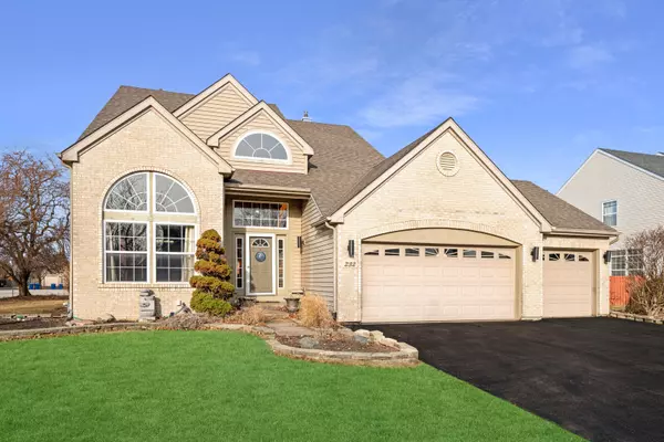 232 Burton DR, Bartlett, IL 60103